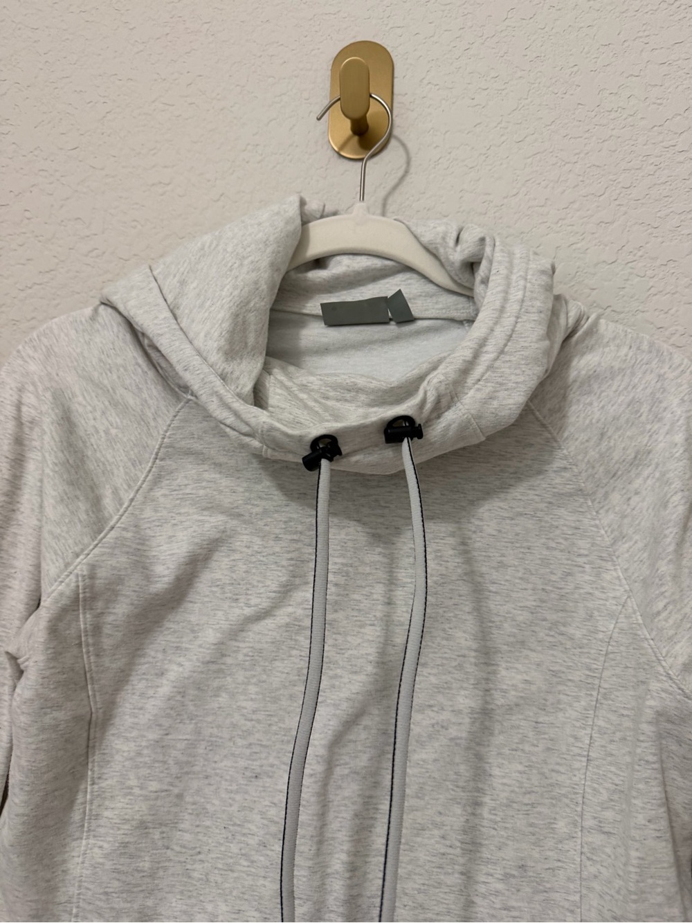 Athleta Gray Cowl Neck Performance Hoodie Thumbholes Kangaroo Pocket Size Small - Picture 4 of 9